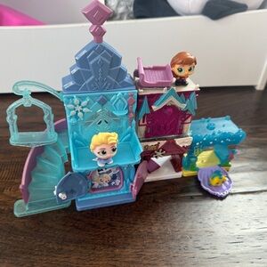 Set of 5 interlocking mini house scenes